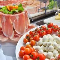 Aperitif an der Piazza Santa Maria in Trastevere